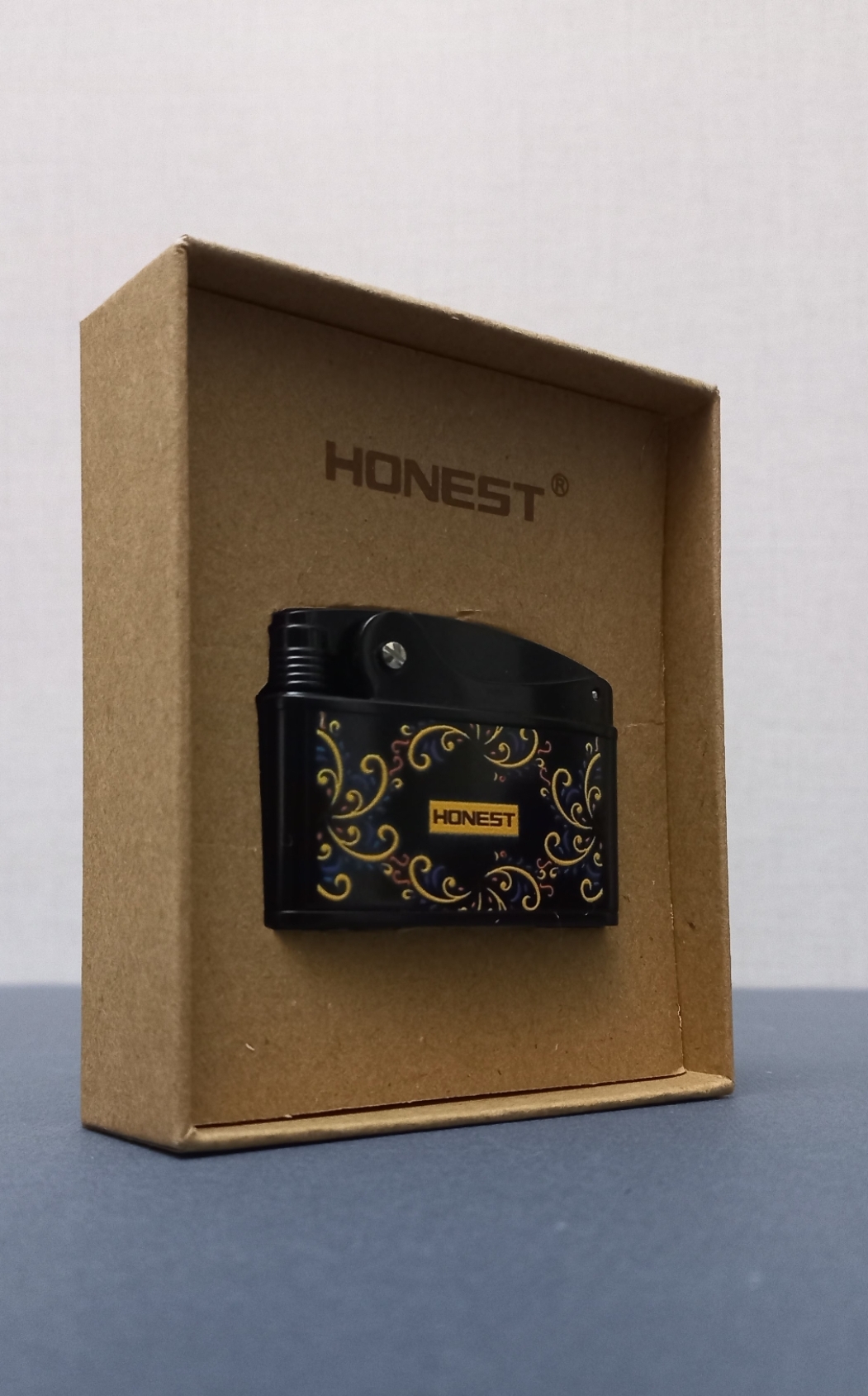 فندک بنزینی برند هانست طرح رانسون وارفلیم HONEST