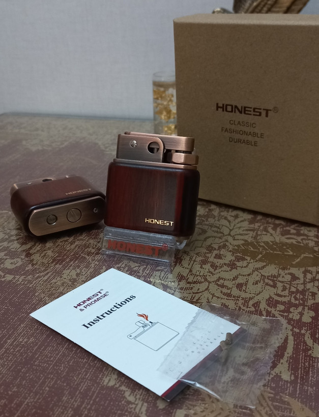 فندک بنزینی اتومات هانست چوبی HONEST